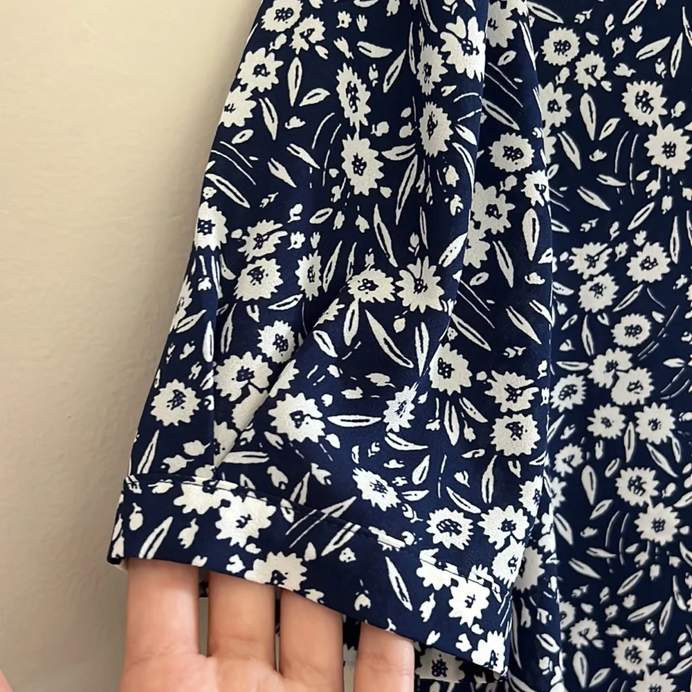 J. Crew Puff-sleeve button-up top Ruffle Neckline in garden stamp floral | XS